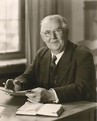 August Hinrichs