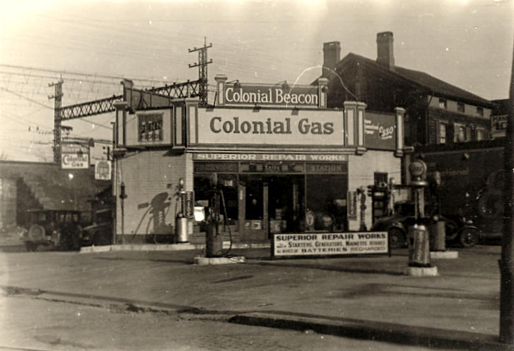 Werkstatt mit Tankstelle in New York